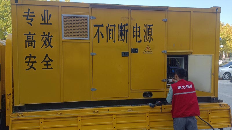 海阳柴油发电机组和UPS电源配合使用时，如何避免切换过程中的电力中断？